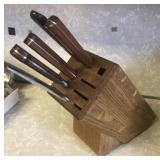 Kitchen knife block with knives