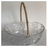 Glass fruit bowl with grape design