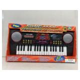 Song Max teaching keyboard