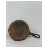 Cast iron skillet