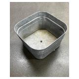 Galvanized tub does have hole in center