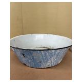 Enable blue white wash tub