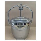Ice bucket