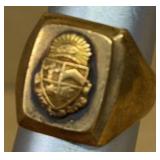 Gold Crest Ring sz 7 3/4