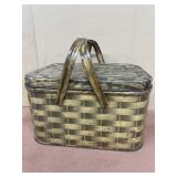 Metal picnic basket