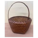 Weaved basket