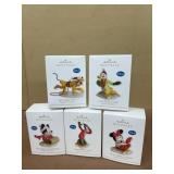 Walt Disney's Hallmark ready set Snow Christmas