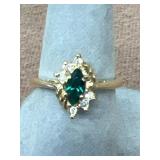 Costume jewelry Greenstone size 7 1/2