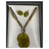 Necklace and earrings set