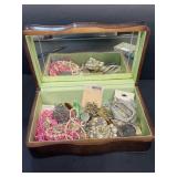 Jewelry box with jewelry