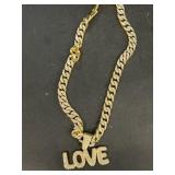 Love sparkling necklace
