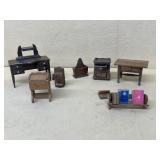Dollhouse miniatures