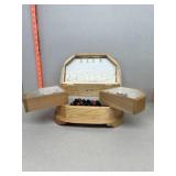 Jewelry box and content