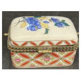 Porcelain jewelry basket