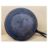 Maid of hand, cast-iron skillet