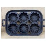 Cast-iron muffin pan