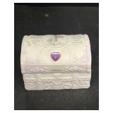 Precious moments, Jewelry chest February