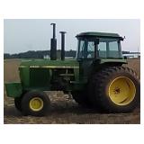 John Deere 4440