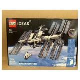International space Station Lego 21321 factory