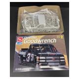 Chevrolet Goodwrench truck model kit 1/25 scale