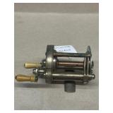 PFLUEGER Akron, fishing reel