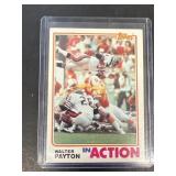 1982 Walter Payton in action topps football card