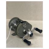 PFLUEGER supreme 510 fishing reel