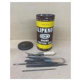 Files and SLIPKNOT advertising can