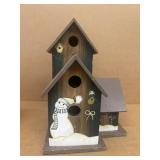 Birdhouse with snowman