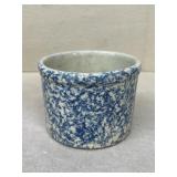 Roseville pottery crocK