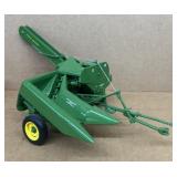 JD diecast corn picker 1/16 scale