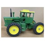 JD 4x4  1/16 scale toy tractor