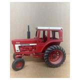 International 1466 1/16 scale toy tractor