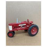 Farmall 350 toy tractor 1/16 scale