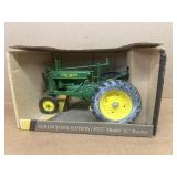 John Deere 1937 model G tractor 1/16 scale