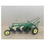 John Deere three bottom plow 1/16 skill