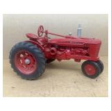 Ertl Farmall 1/16 scale toy tractor