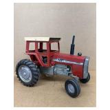 Massey Ferguson 1105 toy tractor 1/16 scale