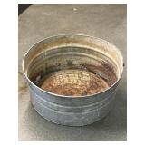 Galvanized wash tub