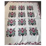 Flower pattern quilt 6' x 7'