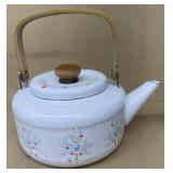 Tea pot