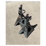 Jack stands