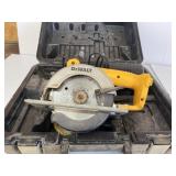 Dewalt saw