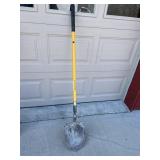 Yardwork shovel