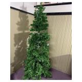 Sterling Green pre-lit Christmas tree