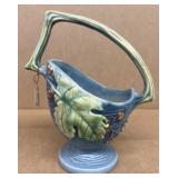 Roseville Bushberry vase 369ï¿½6 1/2"