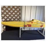 TRAXXAS plastic gas engine boat-no remote control