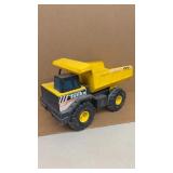 TONKA 952 Pressed Steel Dump Truck