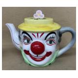 Porcelain clown teapot early Japan