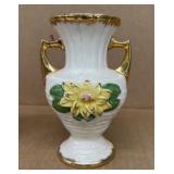 Hull Water Lily, L-3-6 1/2", gloss